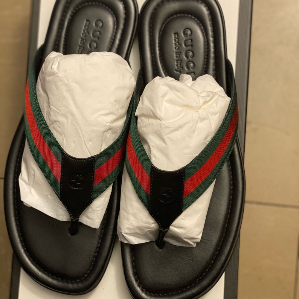 BRAND NEW MEN GUCCI SLIDES